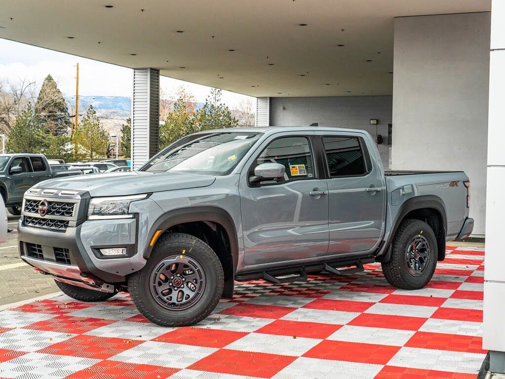 2026 Nissan Frontier PRO-4X Crew Cab 4WD