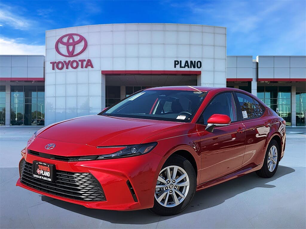 2026 Toyota Camry LE FWD
