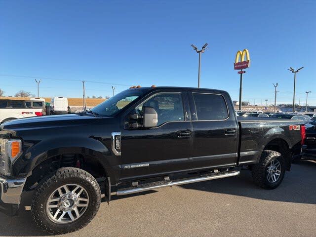 2017 Ford F-250 Super Duty Lariat Crew Cab 4WD