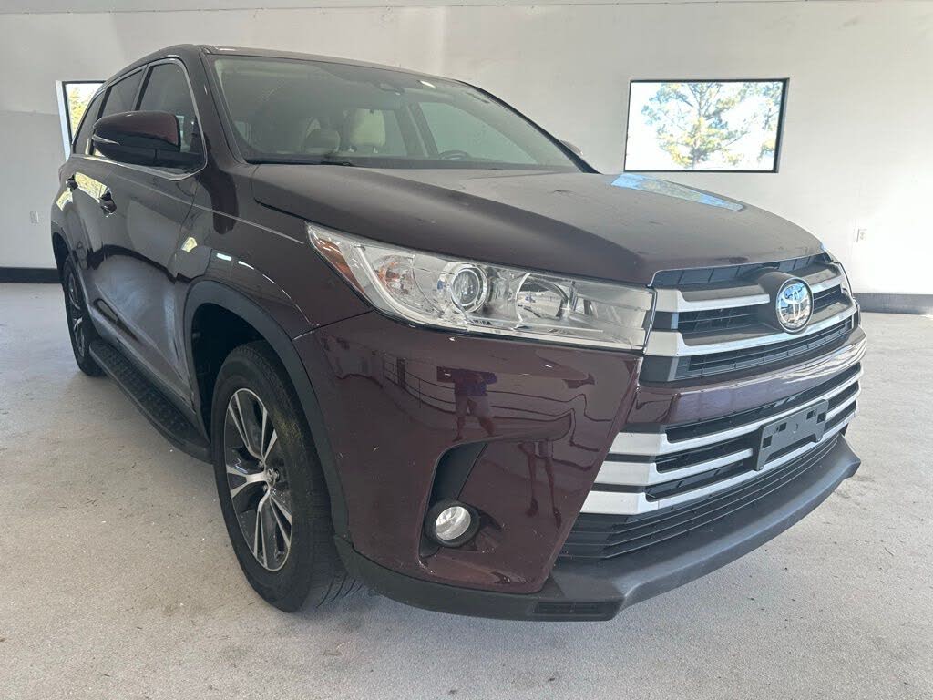 2019 Toyota Highlander LE Plus FWD