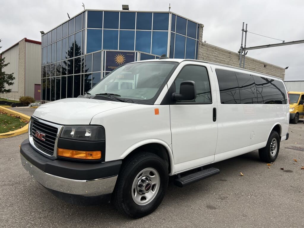 2022 GMC Savana LT 3500 Extended RWD