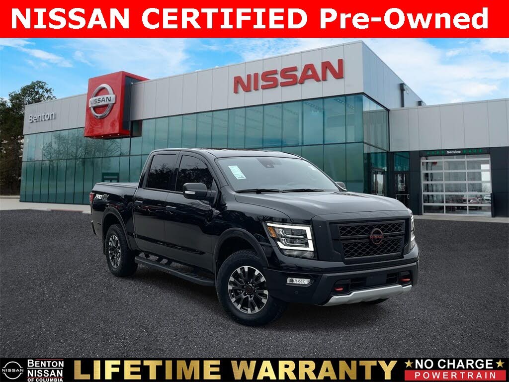 2023 Nissan Titan PRO-4X Crew Cab 4WD