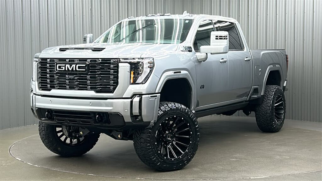 2025 GMC Sierra 3500HD Denali Crew Cab 4WD