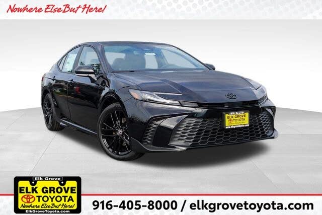 2026 Toyota Camry SE FWD
