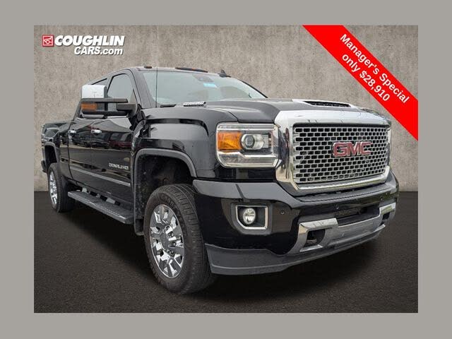 2017 GMC Sierra 2500HD Denali Crew Cab SB 4WD