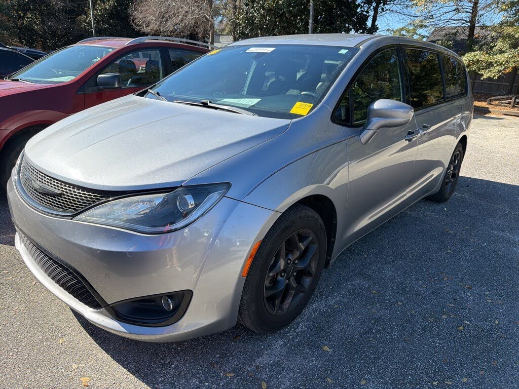 2019 Chrysler Pacifica Touring Plus FWD