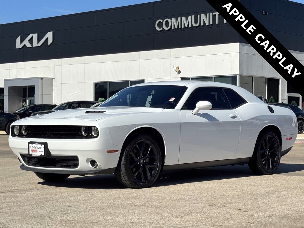 2021 Dodge Challenger SXT RWD