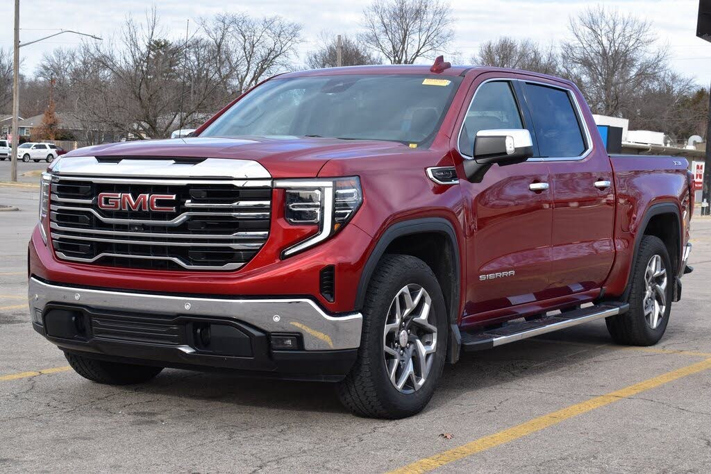2023 GMC Sierra 1500 SLT Crew Cab 4WD