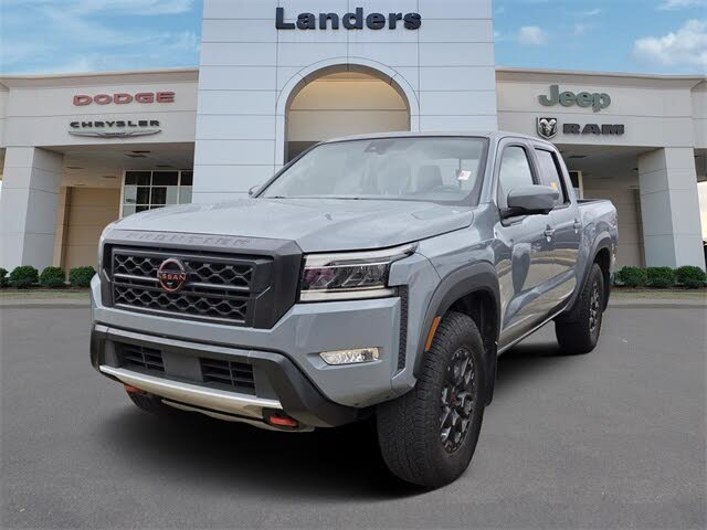 2023 Nissan Frontier PRO-4X Crew Cab 4WD