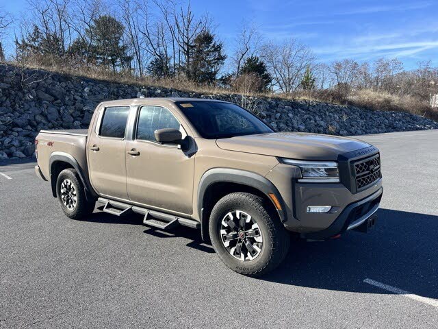 2023 Nissan Frontier PRO-4X Crew Cab 4WD