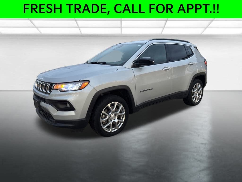 2024 Jeep Compass Latitude Lux 4WD