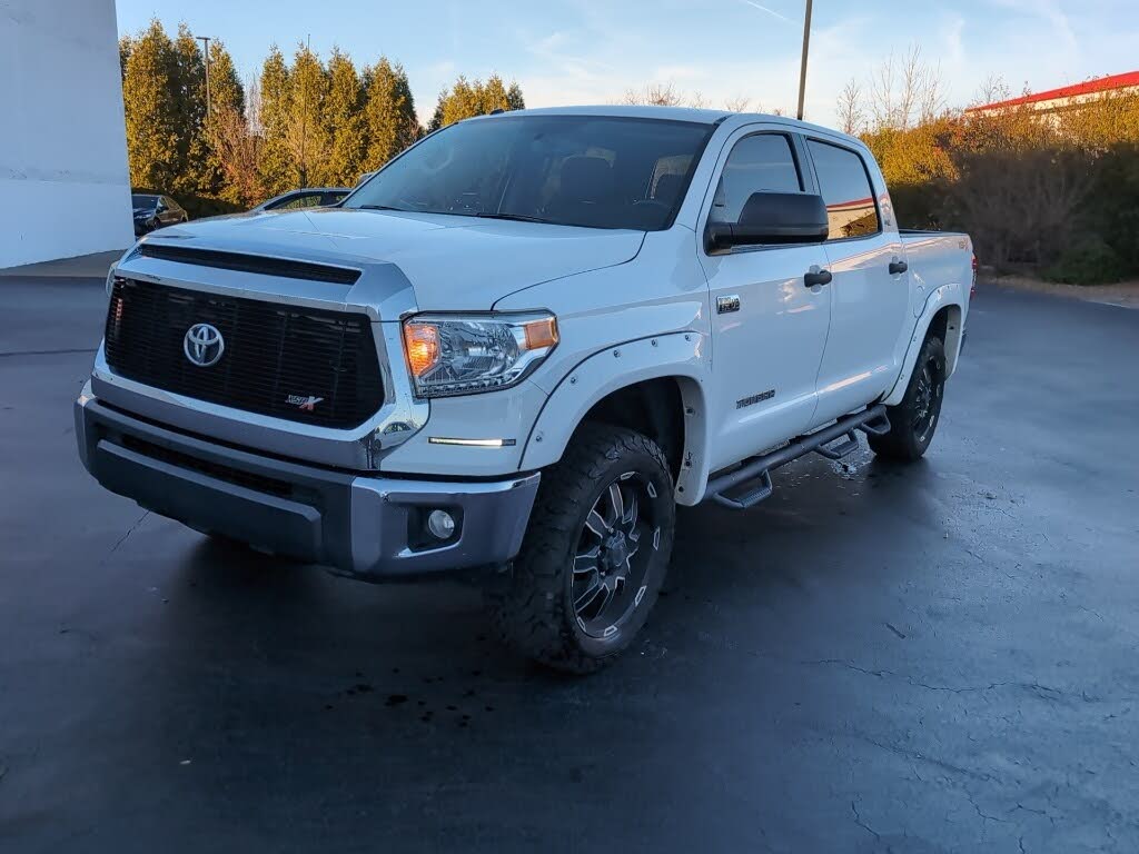 2015 Toyota Tundra SR5 CrewMax 5.7L FFV 4WD