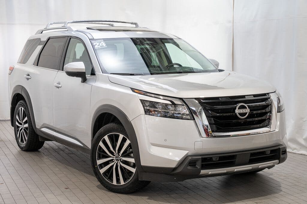 2024 Nissan Pathfinder Platinum FWD