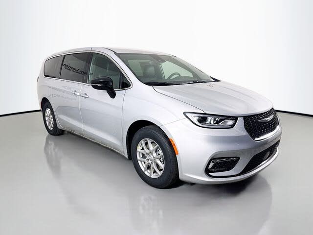 2026 Chrysler Pacifica Select FWD