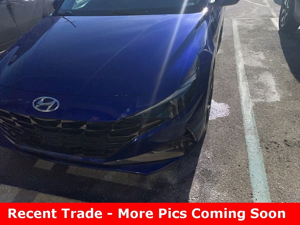 2022 Hyundai Elantra SEL FWD