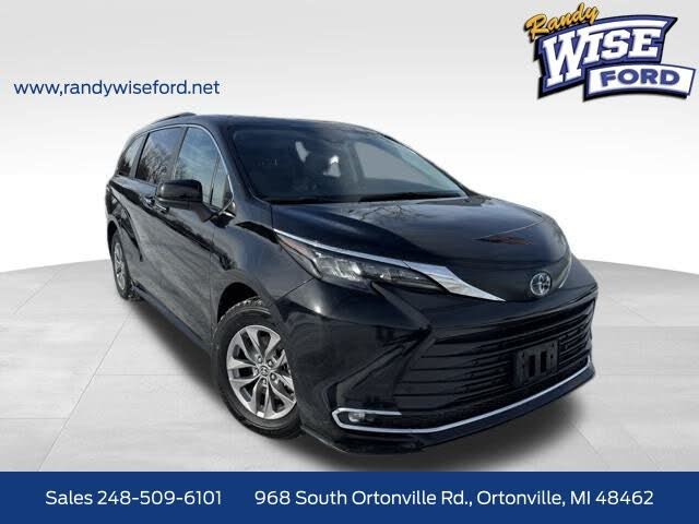 2024 Toyota Sienna XLE 7-Passenger FWD