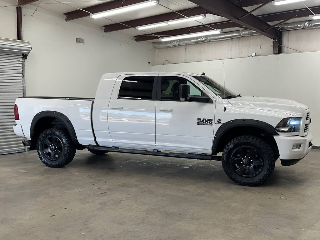 2017 RAM 2500 Big Horn Mega Cab 4WD