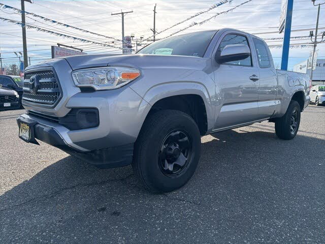 2017 Toyota Tacoma SR I4 Access Cab 4WD