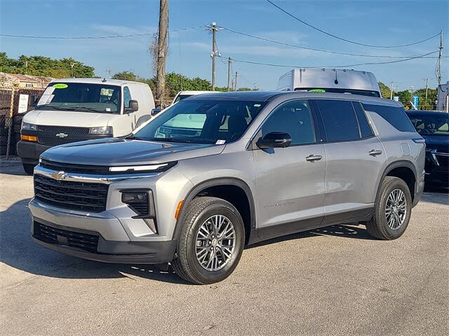 2024 Chevrolet Traverse LS FWD