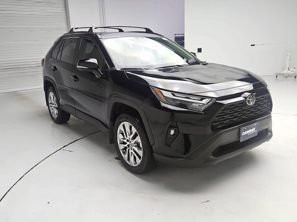 2025 Toyota RAV4 XLE Premium FWD