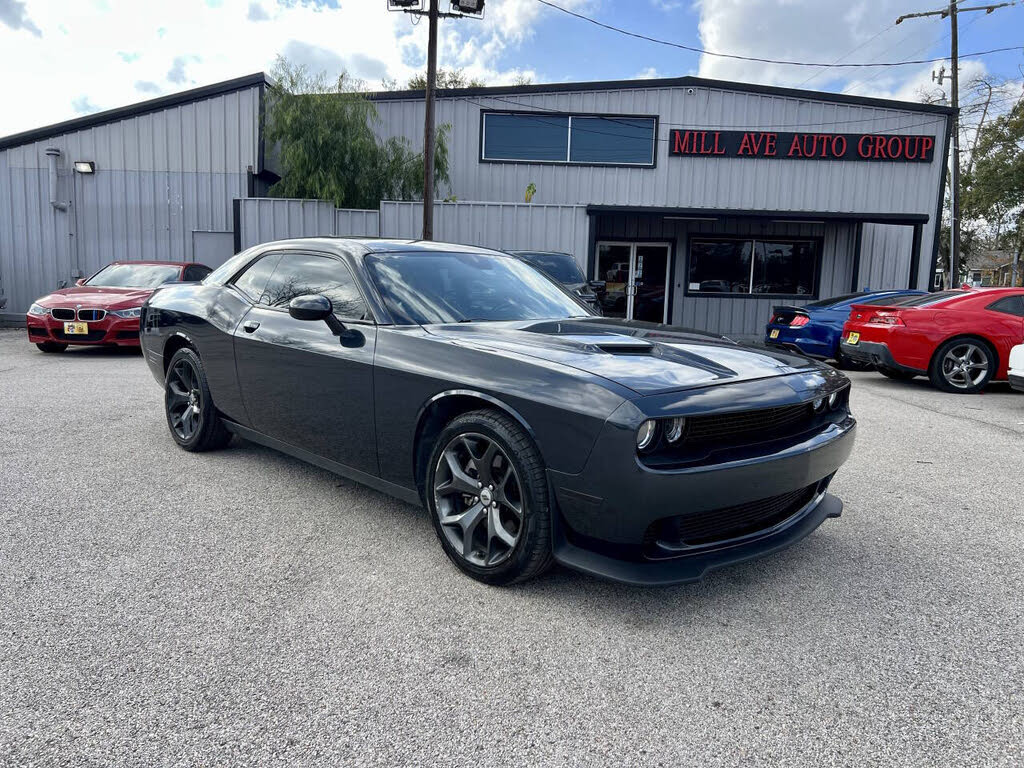 2018 Dodge Challenger SXT Plus RWD