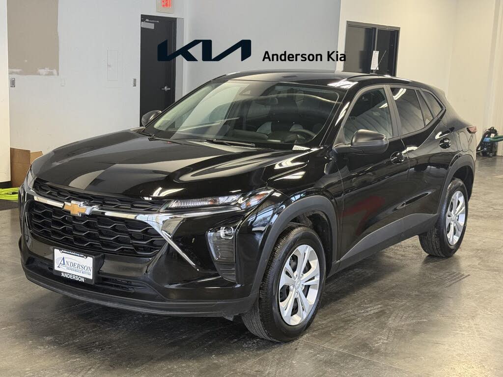 2025 Chevrolet Trax LS FWD