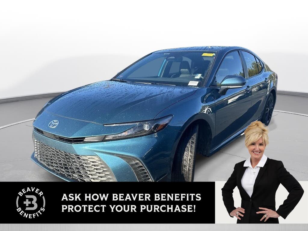 2025 Toyota Camry SE FWD