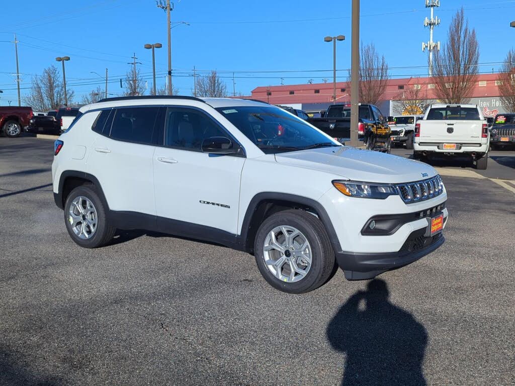 2026 Jeep Compass Latitude 4WD