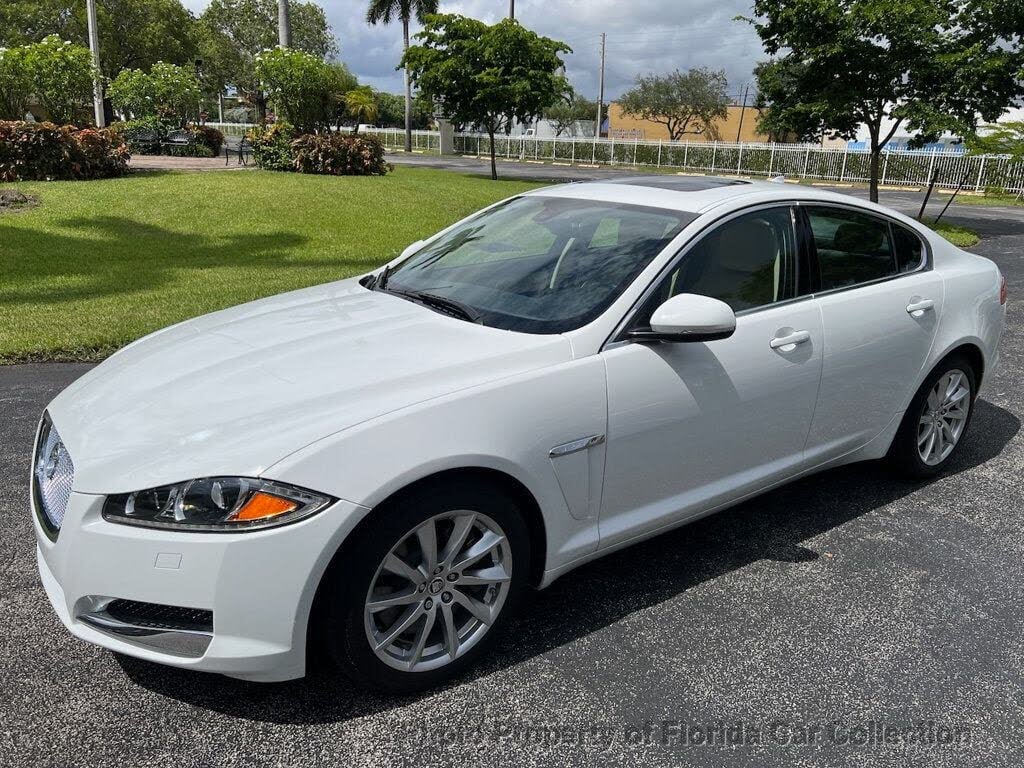 2013 Jaguar XF XF 2.0L I4T RWD
