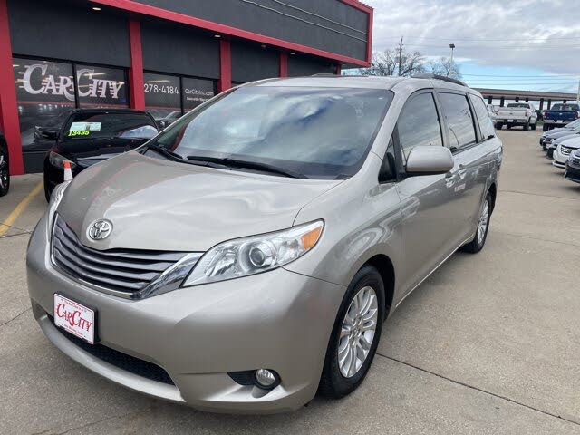 2016 Toyota Sienna Limited 7-Passenger