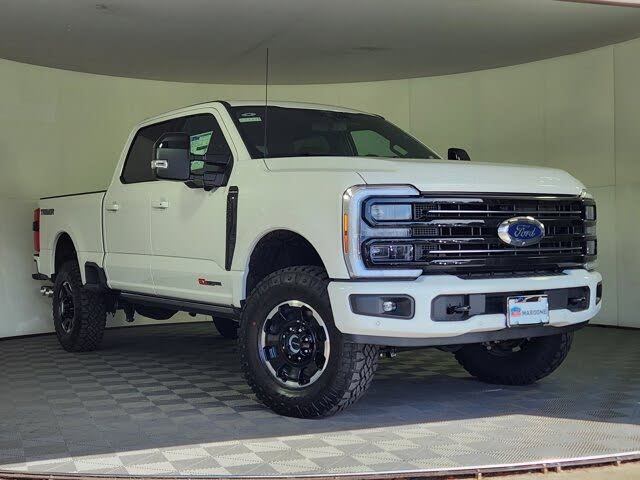 2025 Ford F-350 Super Duty Platinum Crew Cab 4WD