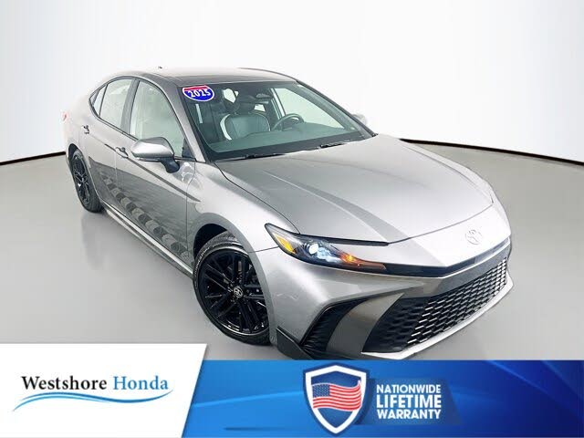 2025 Toyota Camry SE FWD