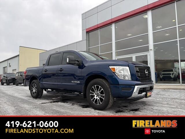 2024 Nissan Titan SV Crew Cab 4WD