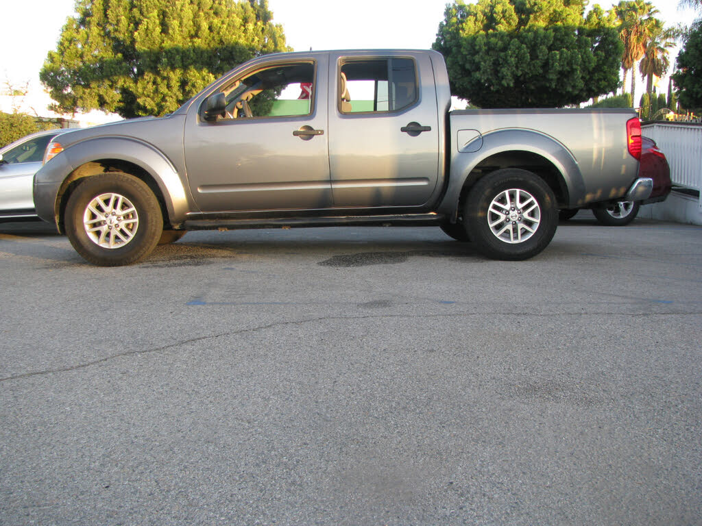 2016 Nissan Frontier SV Crew Cab