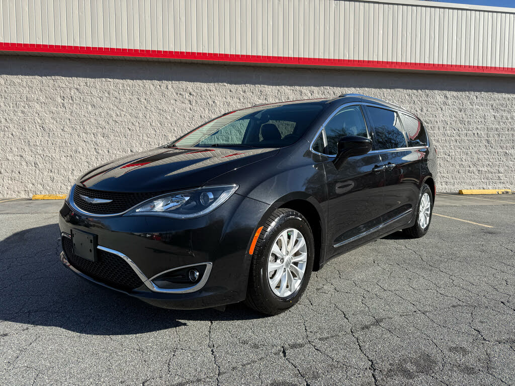 2018 Chrysler Pacifica Touring L FWD