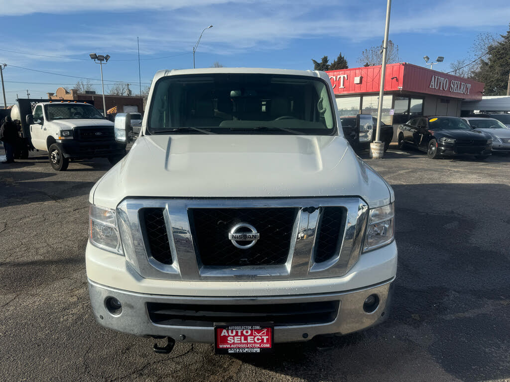 2018 Nissan NV Passenger V8 SL RWD