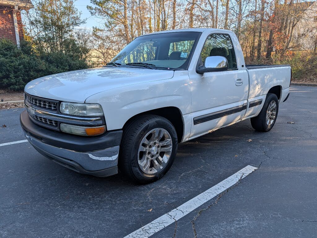 2002 Chevrolet Silverado 1500 LS RWD