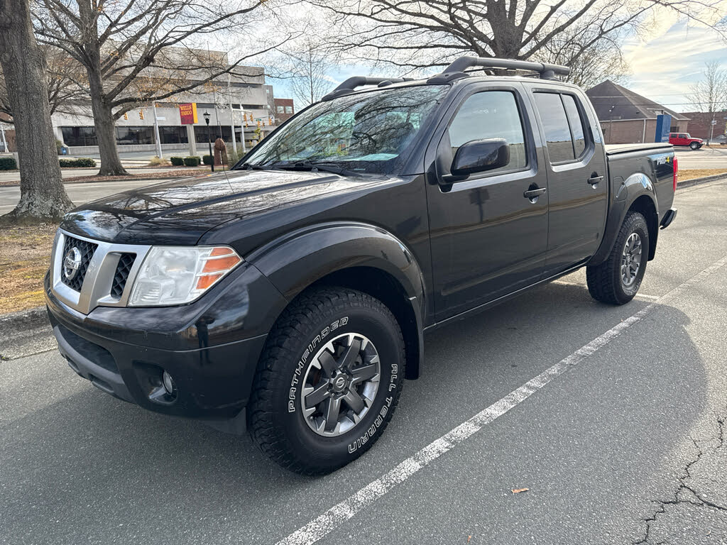 2017 Nissan Frontier PRO-4X Crew Cab 4WD