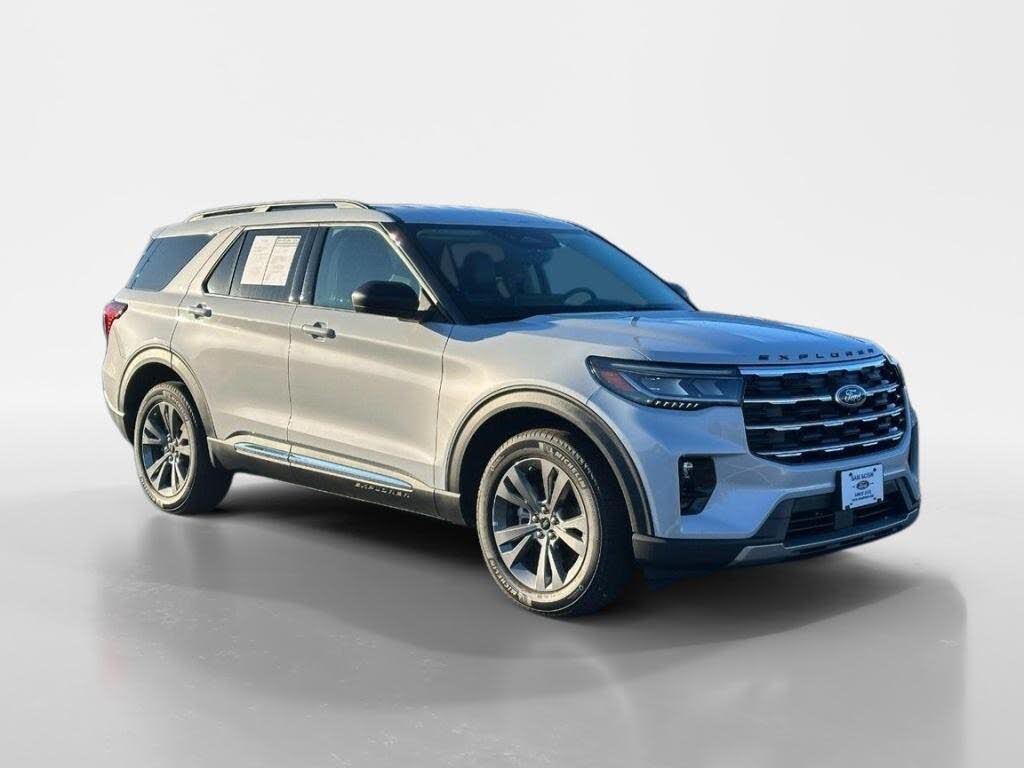 2025 Ford Explorer Active AWD