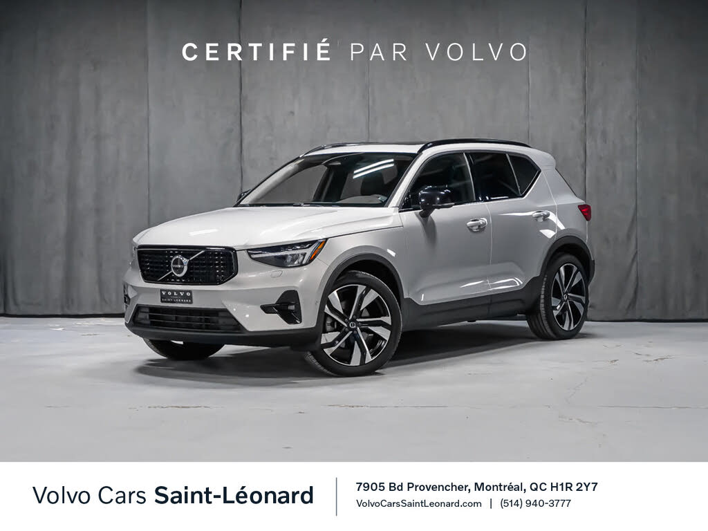 2023 Volvo XC40 B5 Ultimate Dark Theme AWD