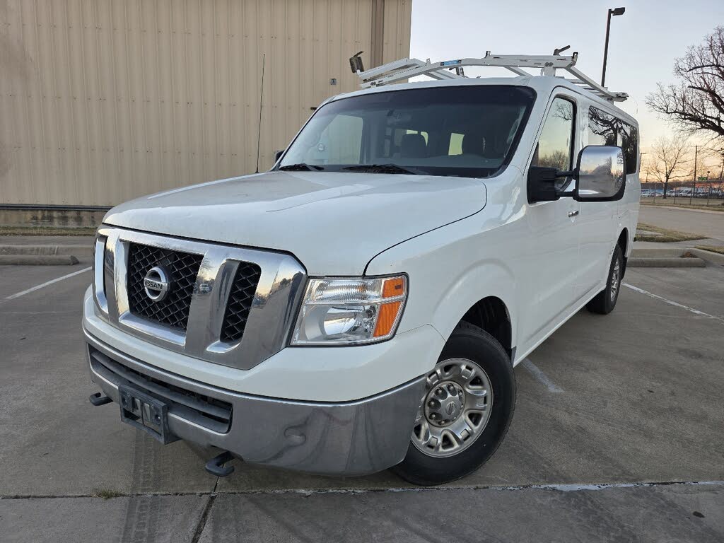 2016 Nissan NV Passenger 3500 HD SV V8