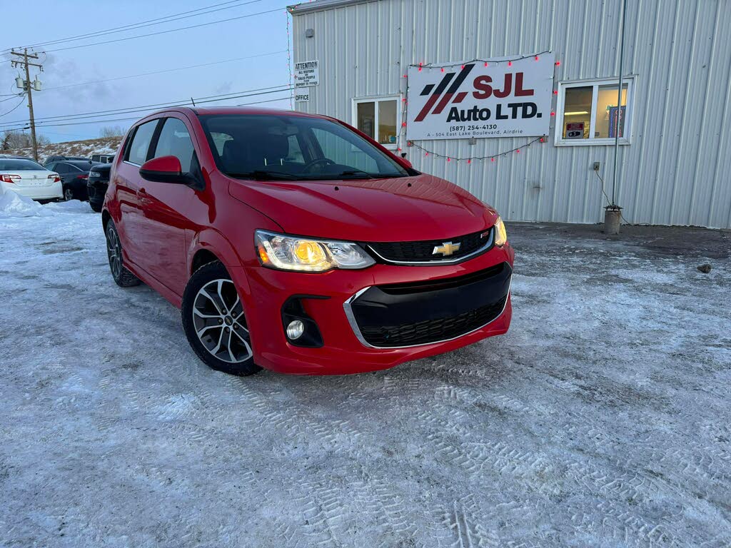 2017 Chevrolet Sonic LT Hatchback FWD