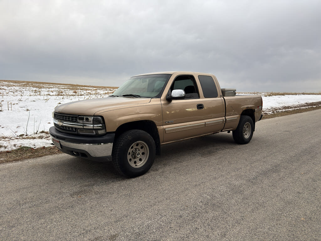 2001 Chevrolet Silverado 1500 LS Extended Cab 4WD