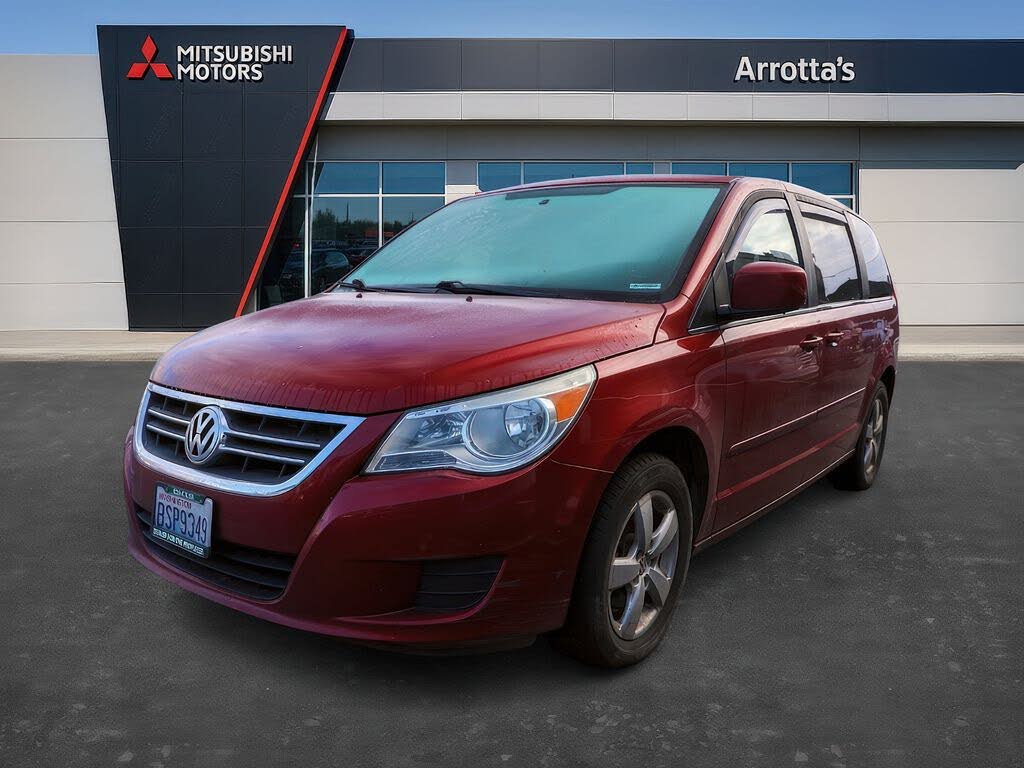 2010 Volkswagen Routan SE