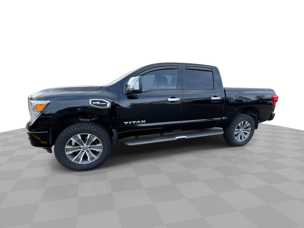 2017 Nissan Titan SV Crew Cab 4WD
