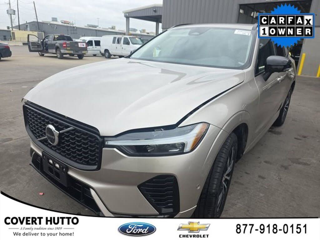 2025 Volvo XC60 B5 Plus Dark Theme AWD