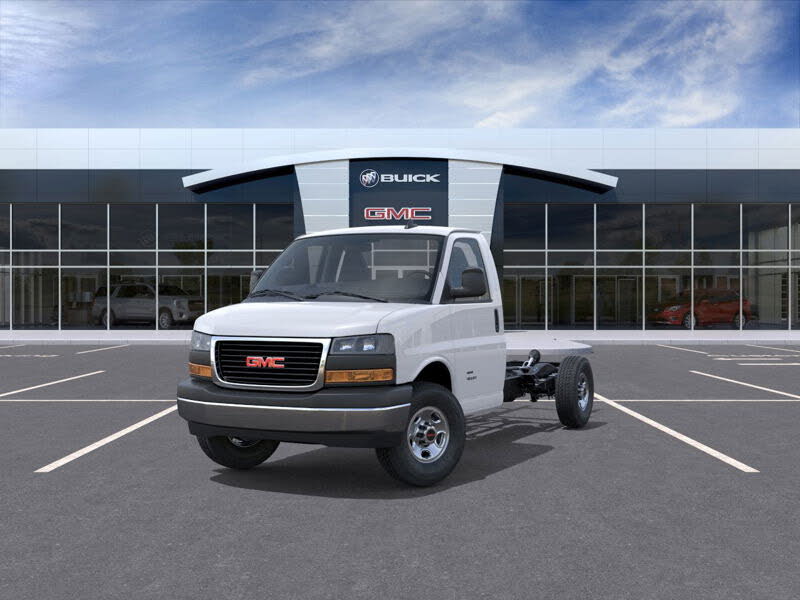 2025 GMC Savana Chassis 3500 159 Cutaway RWD