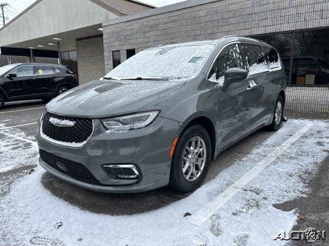 2021 Chrysler Pacifica Touring FWD