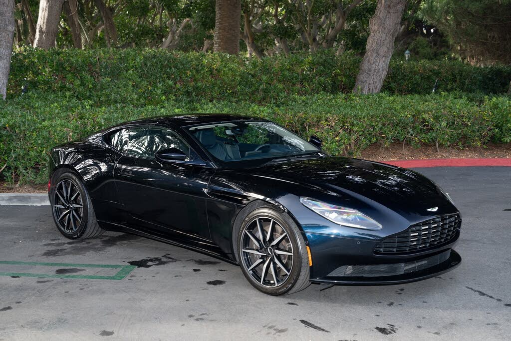 2020 Aston Martin DB11 V8 Coupe RWD