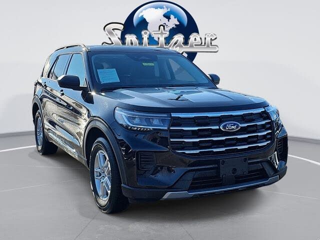 2025 Ford Explorer Active AWD